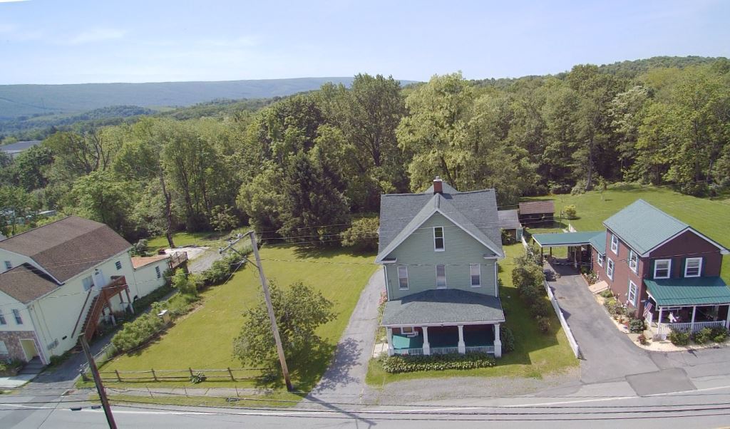 1820 N Tuckahoe St, Bellwood, PA 16617