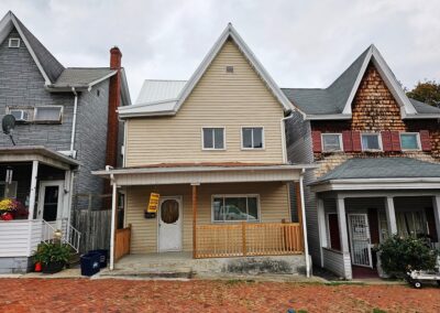 910 First Avenue — property photograph 1