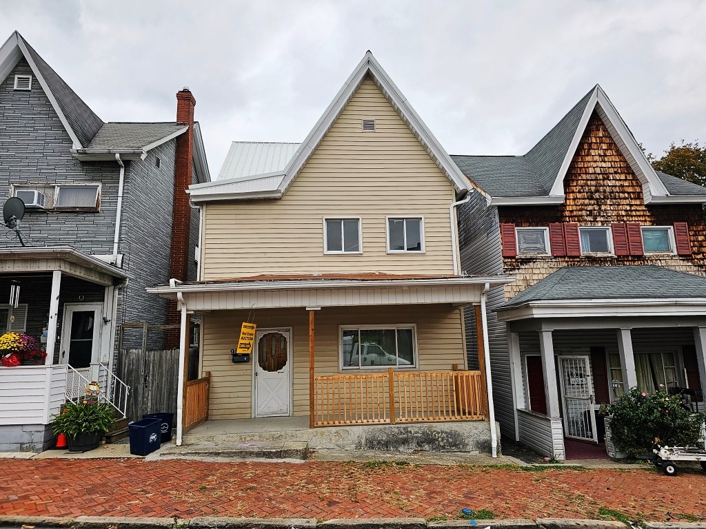 910 First Avenue property photograph