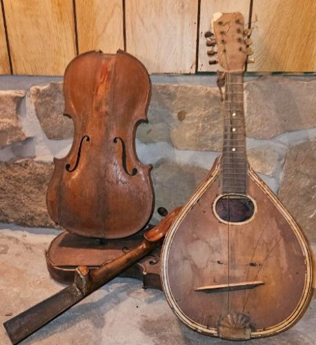 www.TrueBlueAuctions.com 1437 Cooper Avenue Grassflat PA 16839 - Personal Property