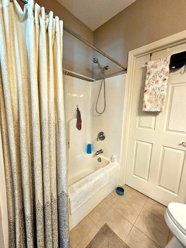 Bathroom1 tub shower
