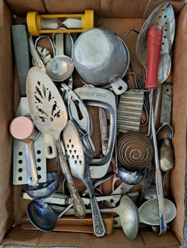 www.TrueBlueAuctions.com - 3315 Broad Avenue Altoona PA - Personal Property