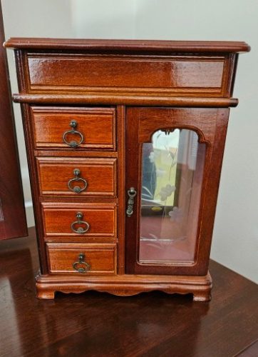 www.TrueBlueAuctions.com - 3315 Broad Avenue Altoona PA - Personal Property
