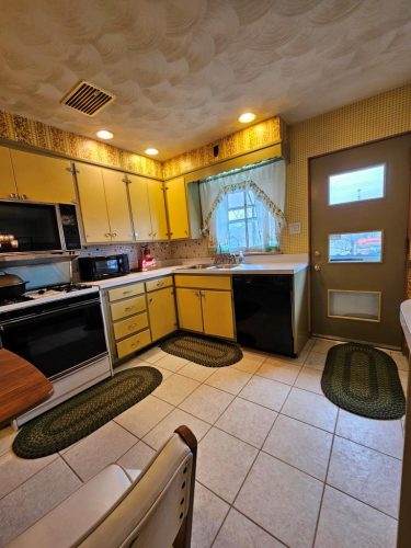 3315 Broad Avenue Altoona, PA 16602 - Real Estate