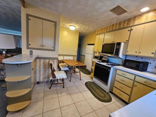 3315 Broad Avenue Altoona, PA 16602 - Real Estate
