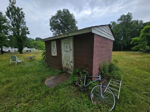 4911 Seltzer St, Lanham, MD 20706