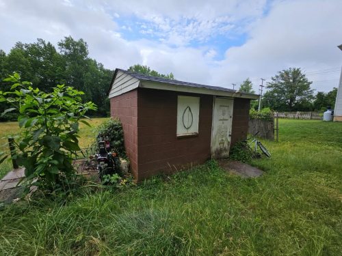 4911 Seltzer St, Lanham, MD 20706