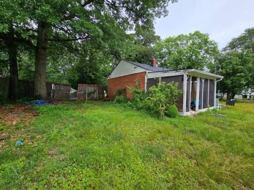 4911 Seltzer St, Lanham, MD 20706