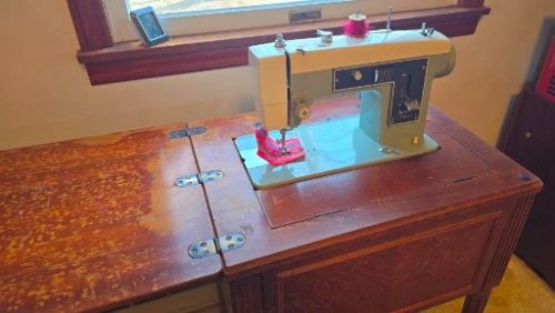 www.TrueBlueAuctions.com - Estate Auction - RT 26 Huntingdon PA