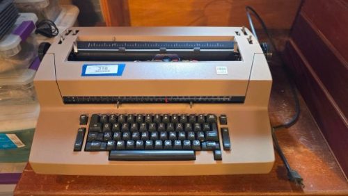 www.TrueBlueAuctions.com - Estate Auction - RT 26 Huntingdon PA