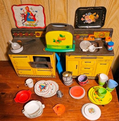 www.TrueBlueAuctions.com - Estate Auction - RT 26 Huntingdon PA