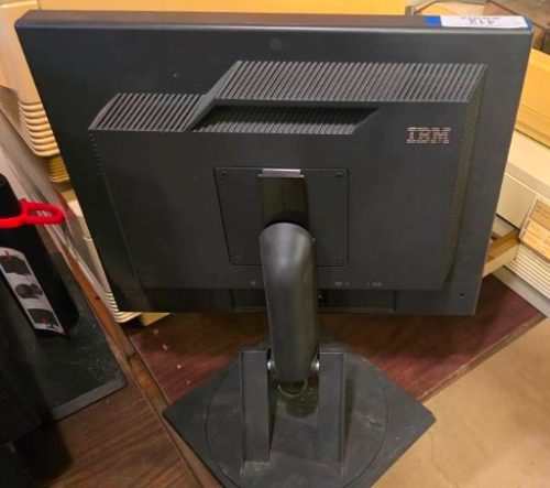 www.TrueBlueAuctions.com - Estate Auction - RT 26 Huntingdon PA