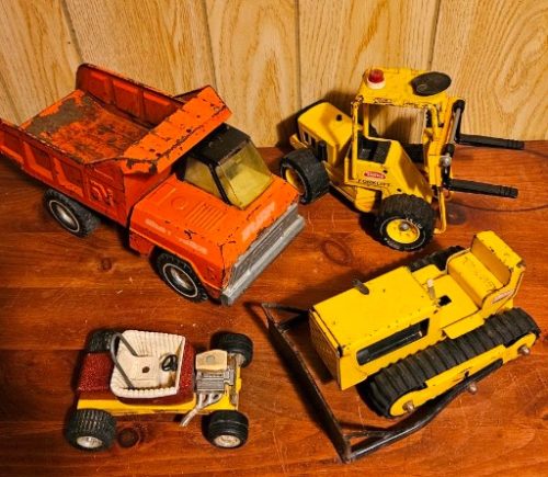www.TrueBlueAuctions.com - Estate Auction - RT 26 Huntingdon PA