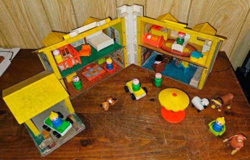 www.TrueBlueAuctions.com - Estate Auction - RT 26 Huntingdon PA