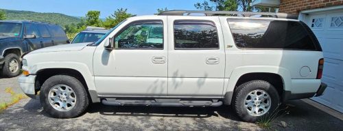 2004 Chevrolet Suburban Z71 4x4 – Reliable Full-Size SUV