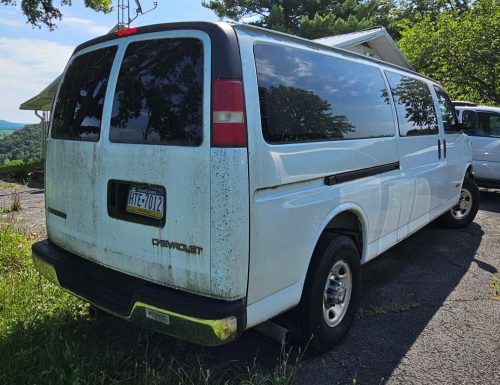 2004 Chevrolet Express 3500 Extended Cargo Van