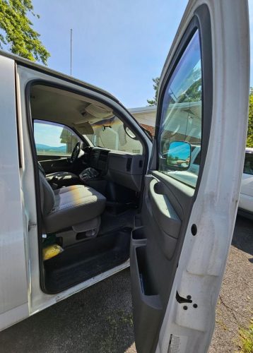 2004 Chevrolet Express 3500 Extended Cargo Van
