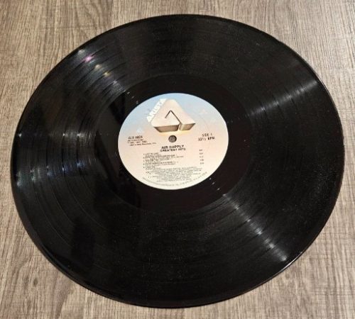 Legendary Music Autographs & Memorabilia Auction
