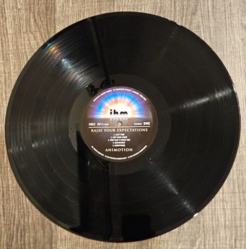 Legendary Music Autographs & Memorabilia Auction