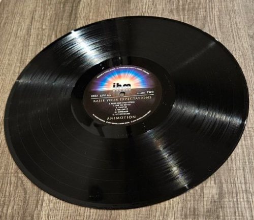 Legendary Music Autographs & Memorabilia Auction