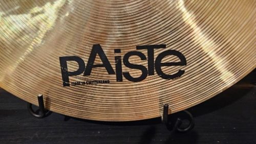 Legendary Music Autographs & Memorabilia Auction