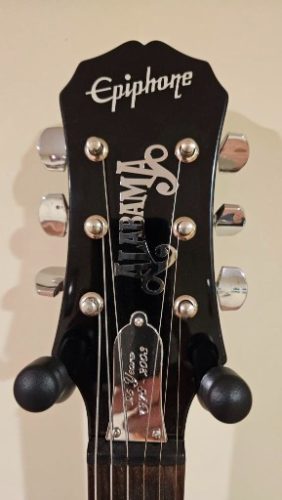 Legendary Music Autographs & Memorabilia Auction