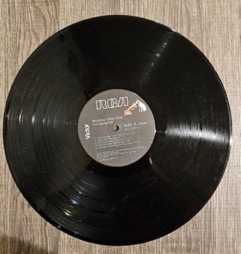 Legendary Music Autographs & Memorabilia Auction